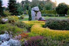dolmen-anastazji-ogrody-hortulus-spectabilis